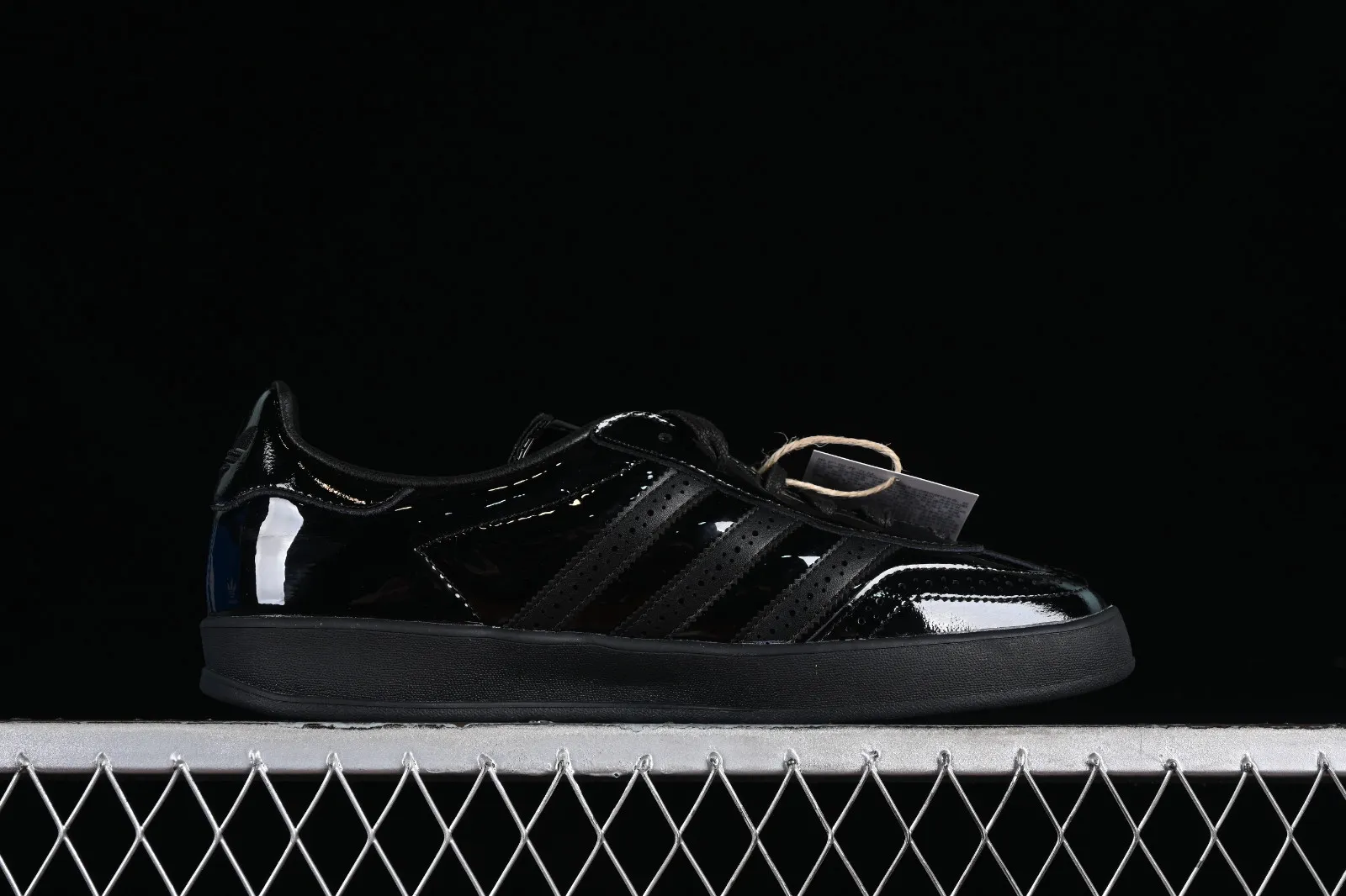 Adidas Originals Gazelle Indoor Core Black Gold IG1891