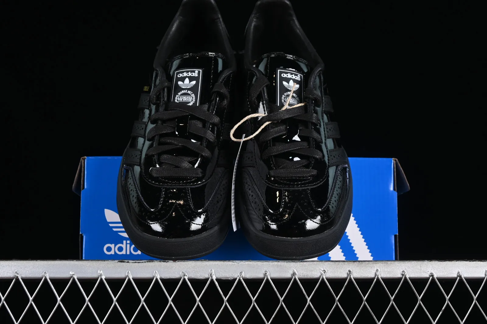 Adidas Originals Gazelle Indoor Core Black Gold IG1891