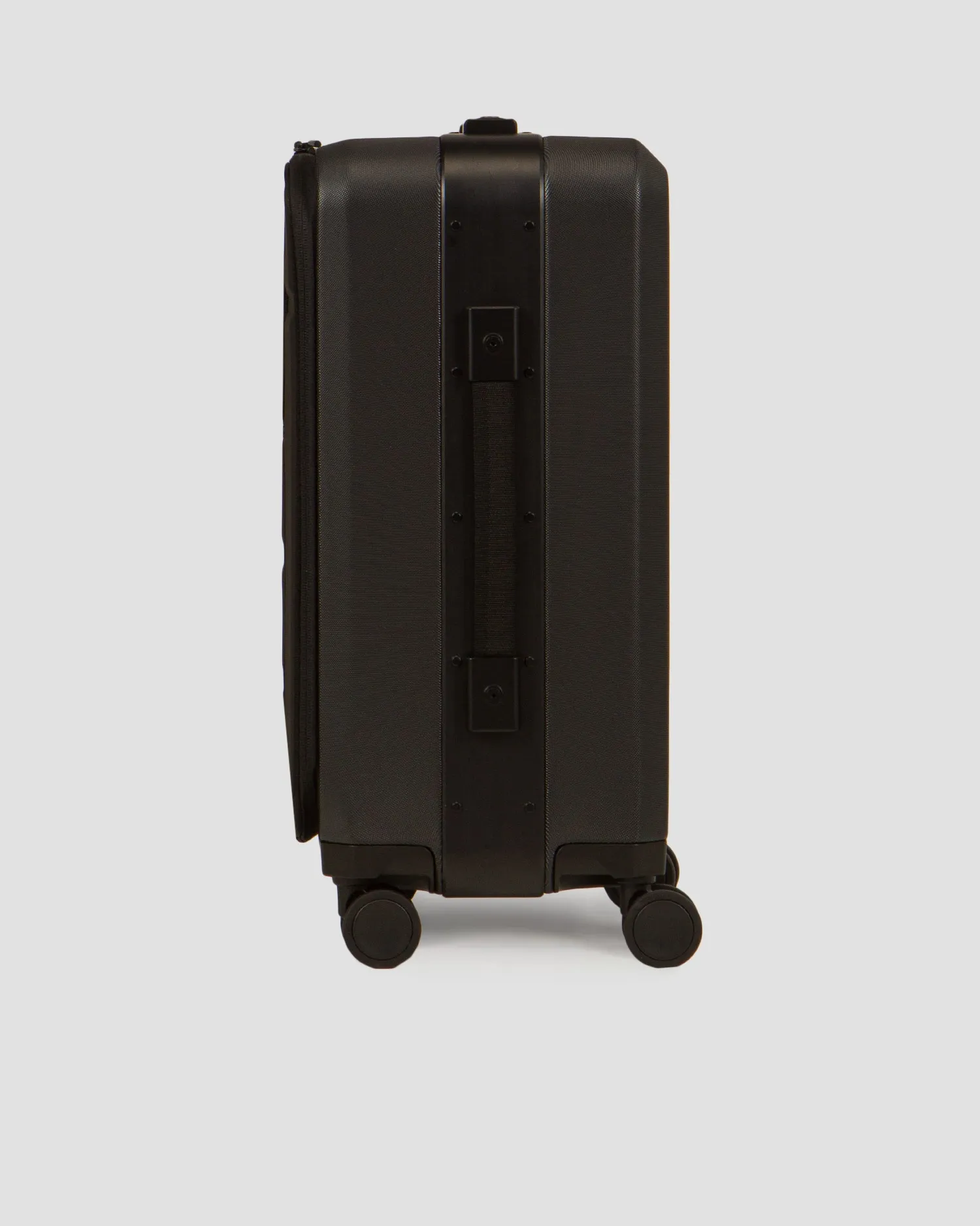 Black suitcase on wheels Db Ramverk Pro Front-access Carry-on 36L 3000231004901-blackout