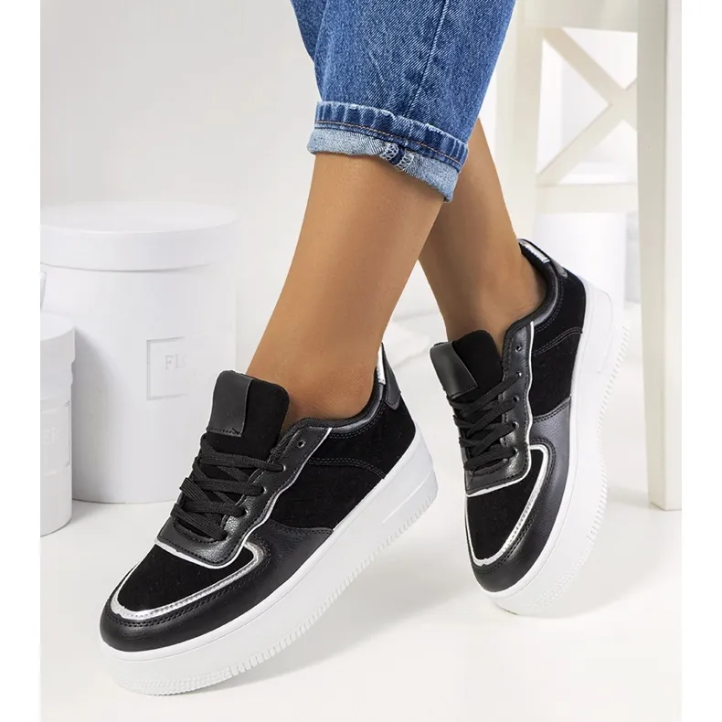 Black women's Statela sneakers