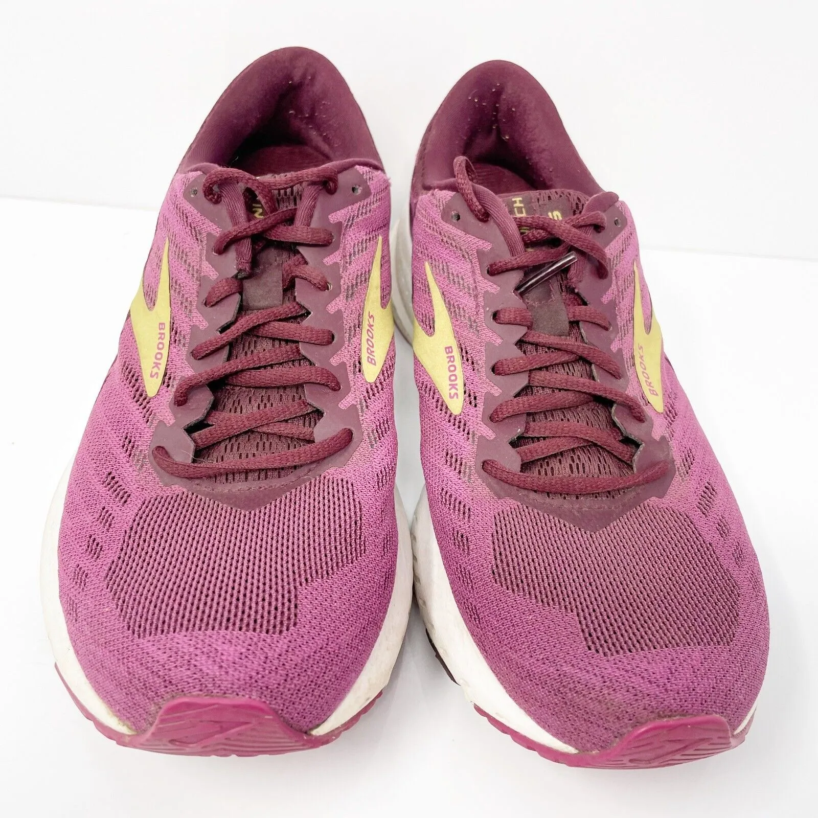 Brooks Womens Launch 6 1202851B553 Pink Running Shoes Sneakers Size 7 B