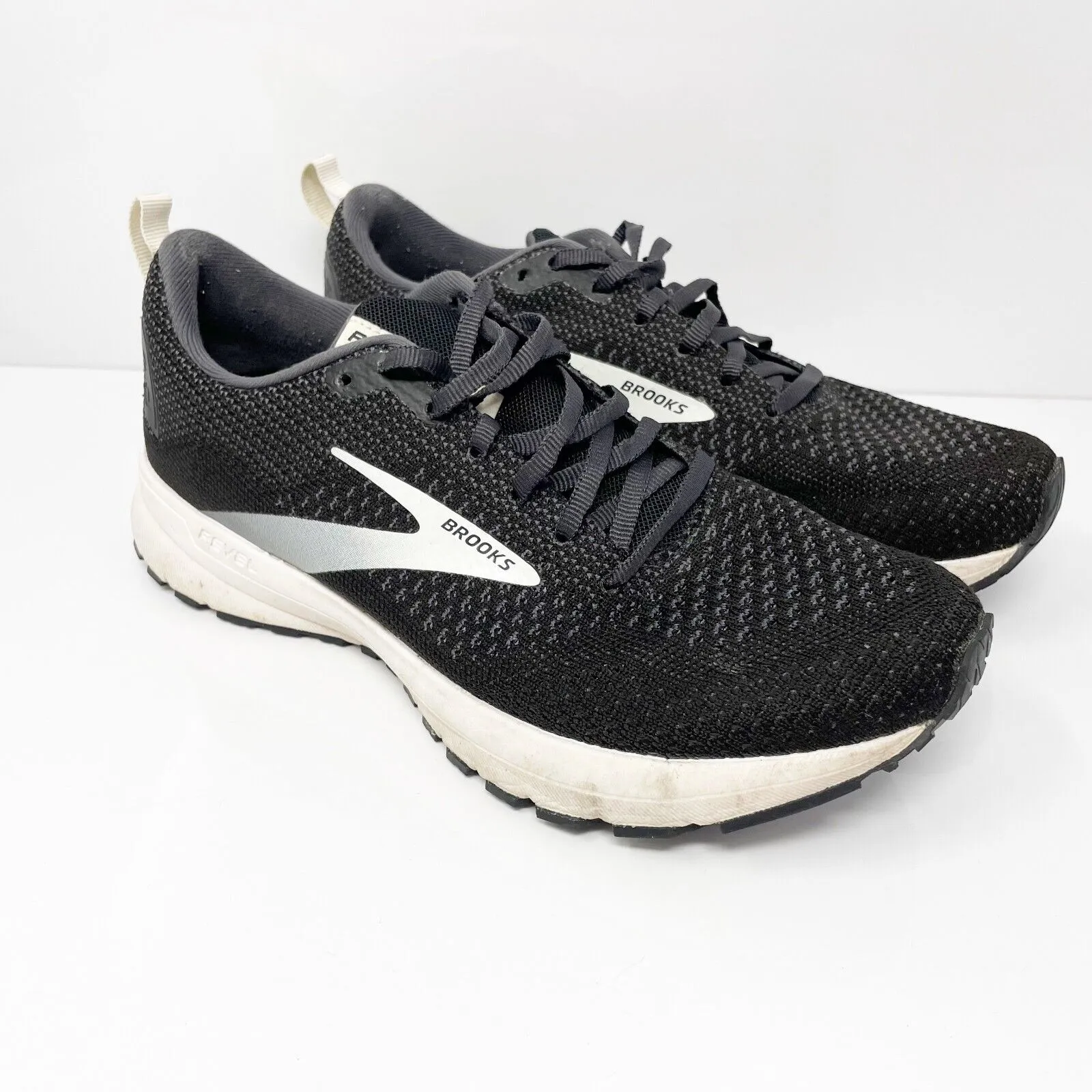 Brooks Womens Revel 4 1203371B063 Black Running Shoes Sneakers Size 9 B