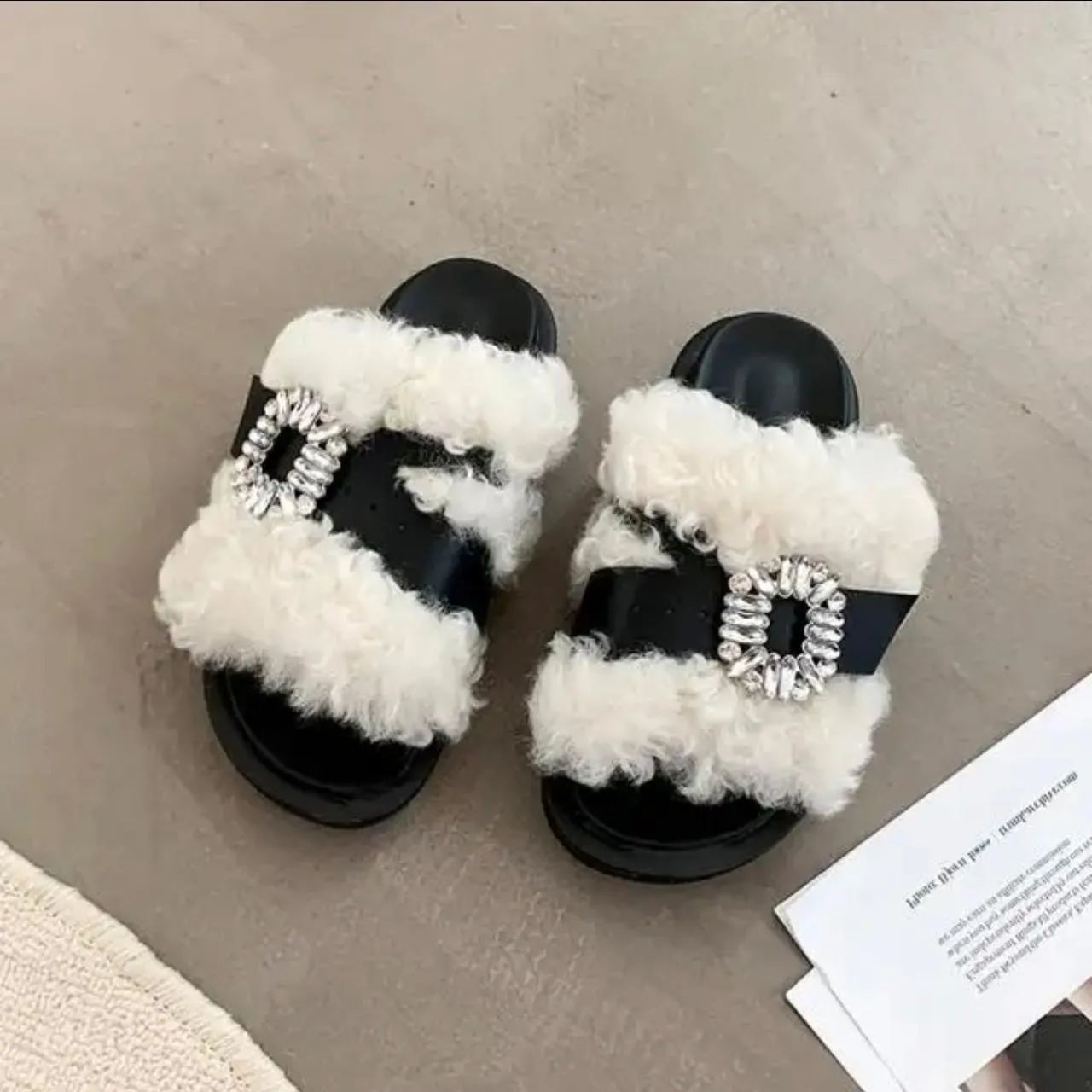 Buckle fur slipper