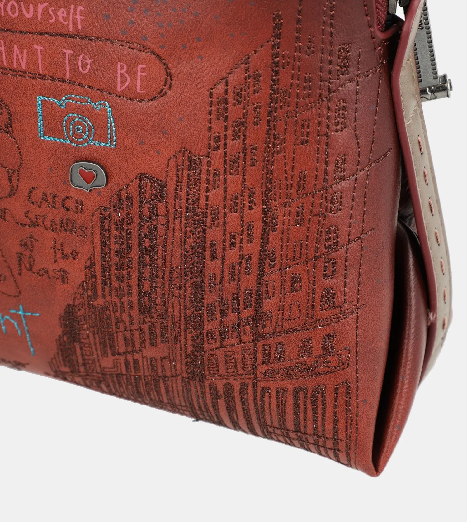 City Art maroon knapsack