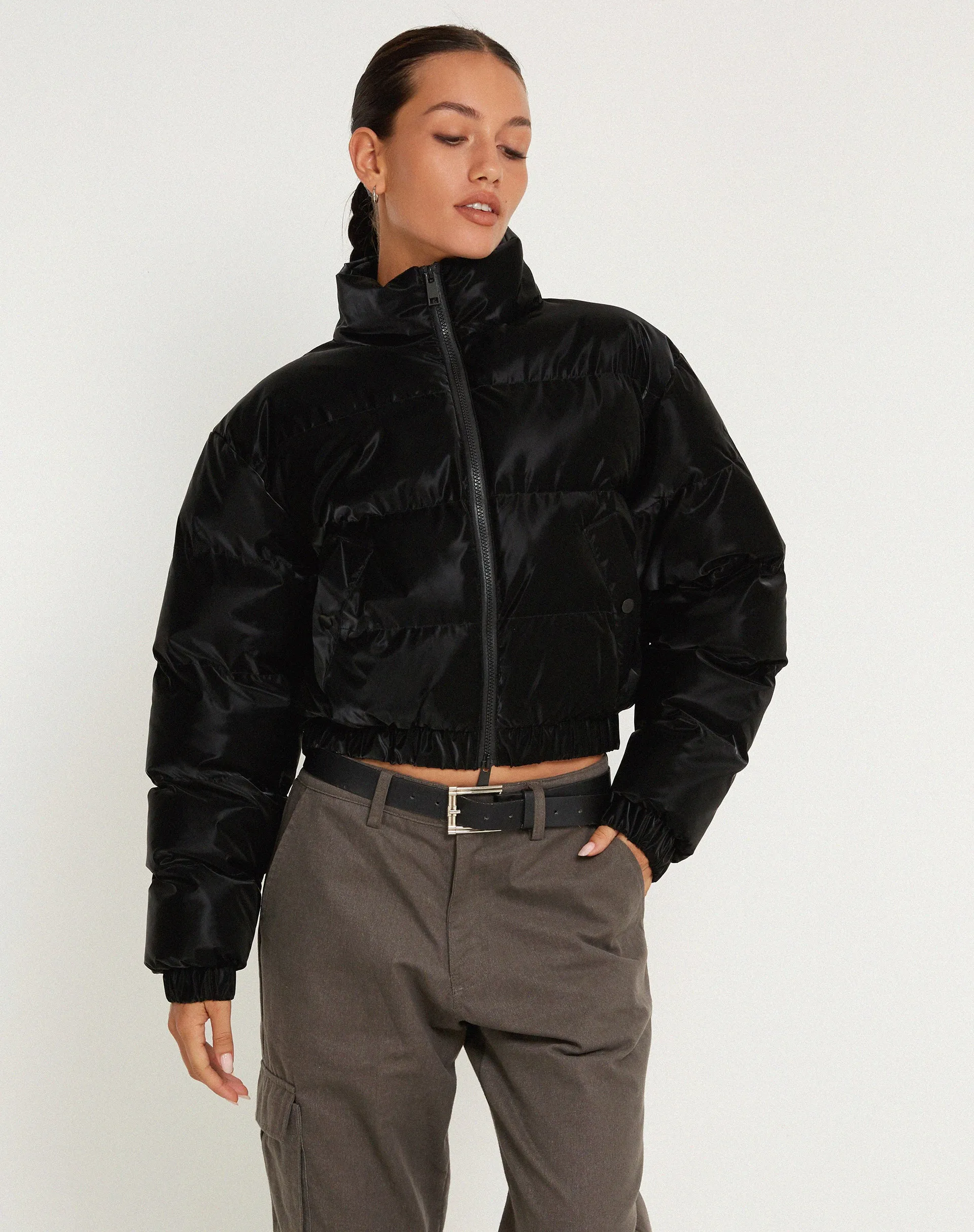 Guntur Puffa Jacket in Black