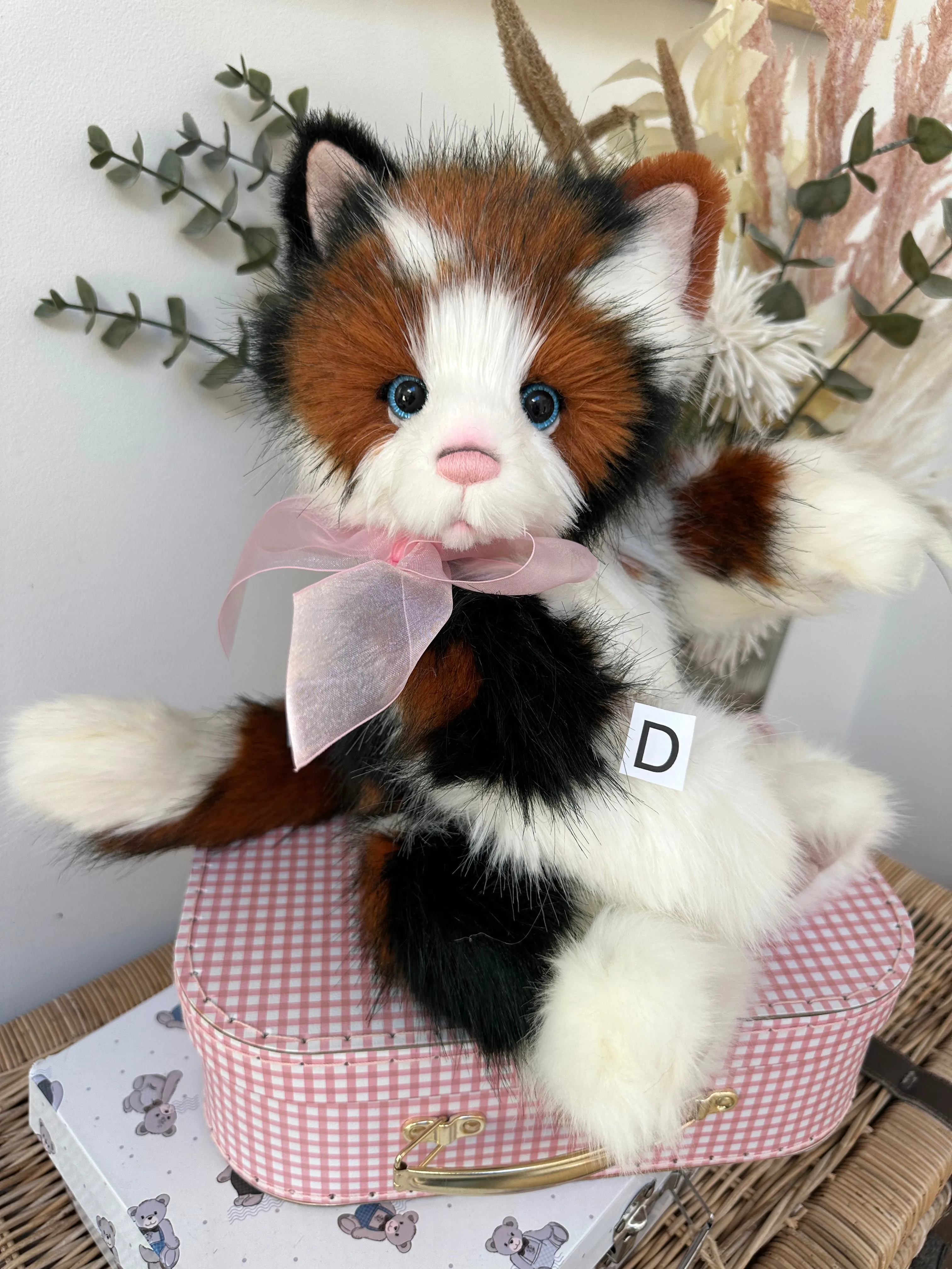 La Di Dah 2022 Plush Charlie Bears Kitten Pussy Cat