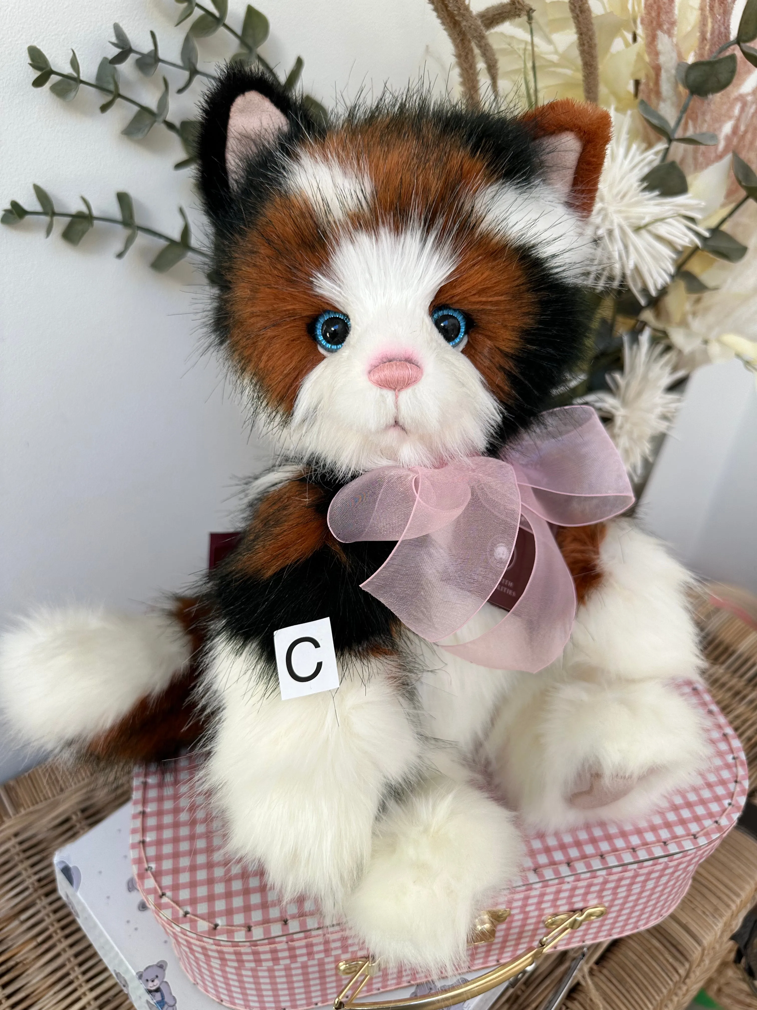 La Di Dah 2022 Plush Charlie Bears Kitten Pussy Cat