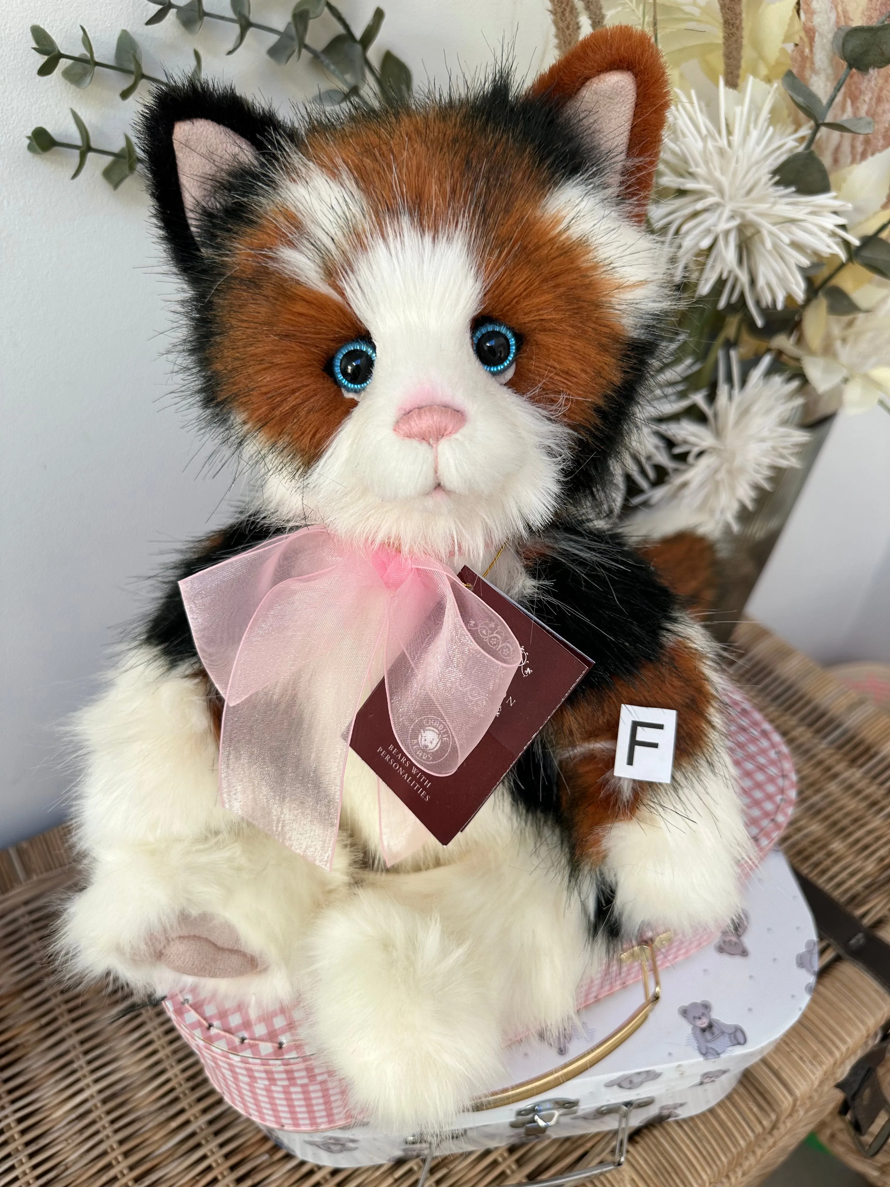 La Di Dah 2022 Plush Charlie Bears Kitten Pussy Cat