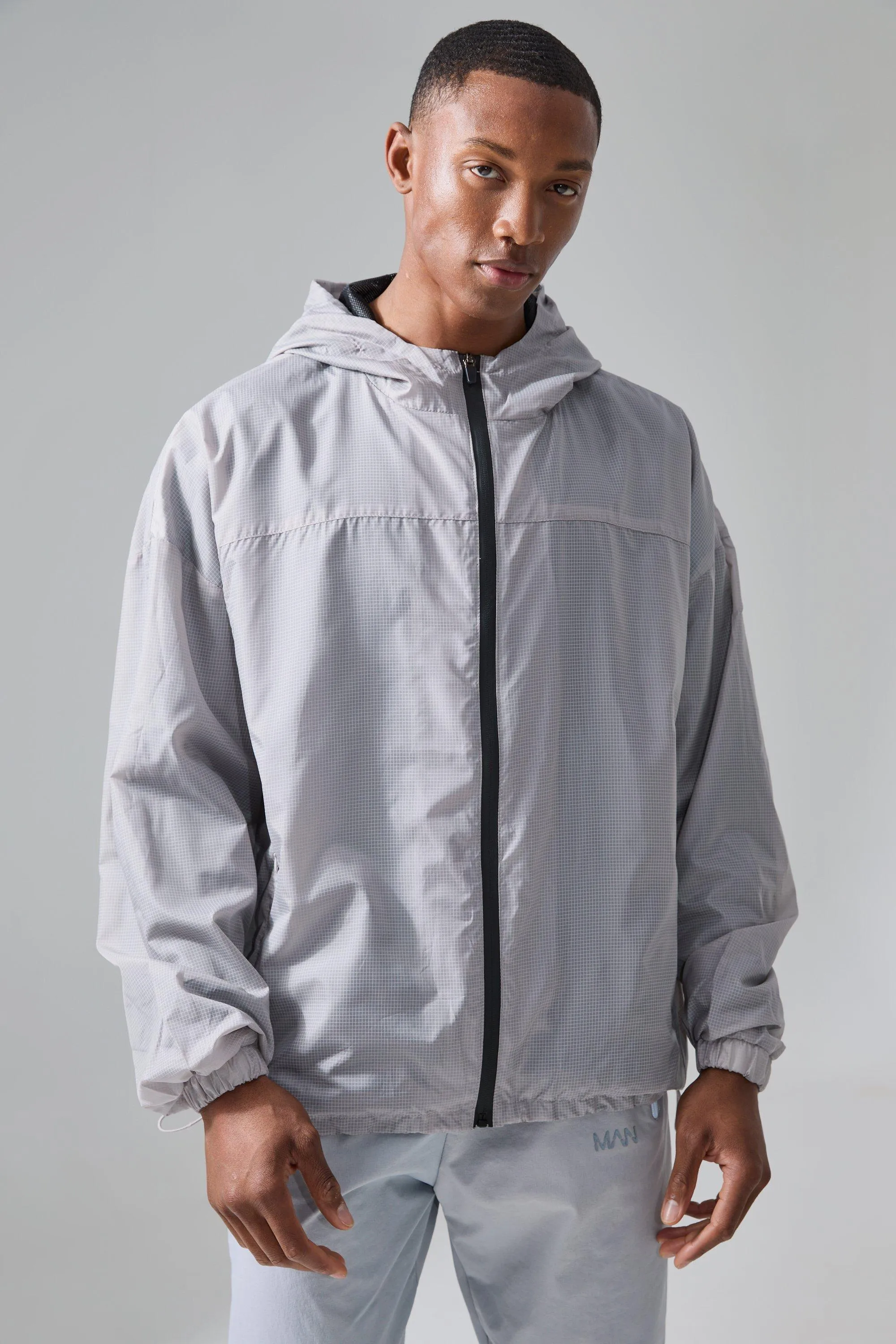 Man Active Mesh Lined Oversized Windbreaker