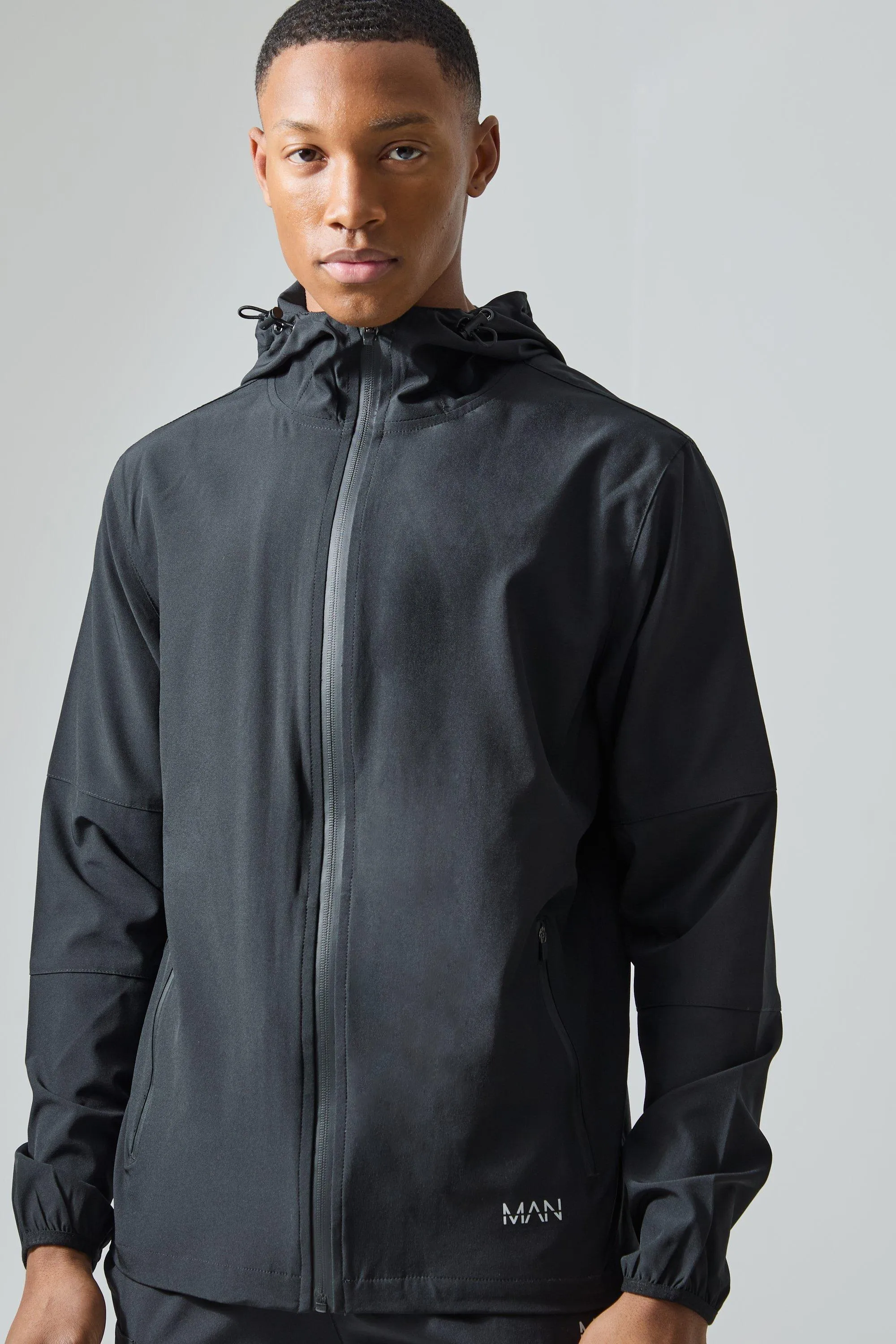 Man Active Windbreaker