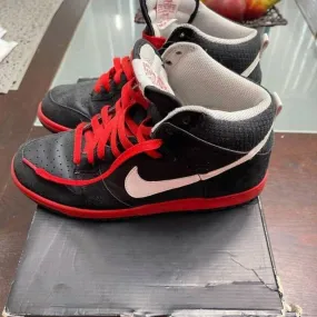 Nike dunks black/red