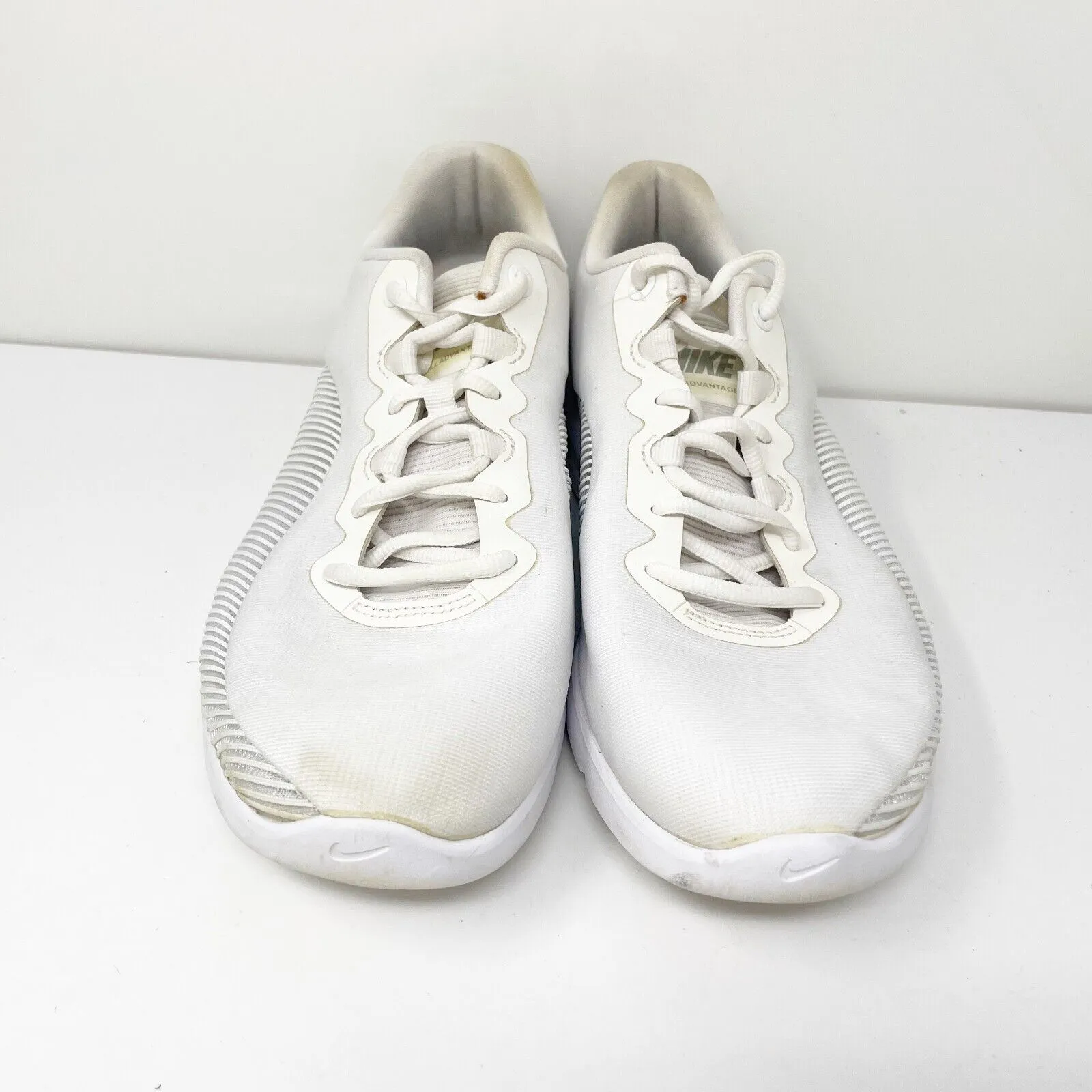 Nike Womens Air Max Advantage 2 AA7407-100 White Running Shoes Sneakers Size 10