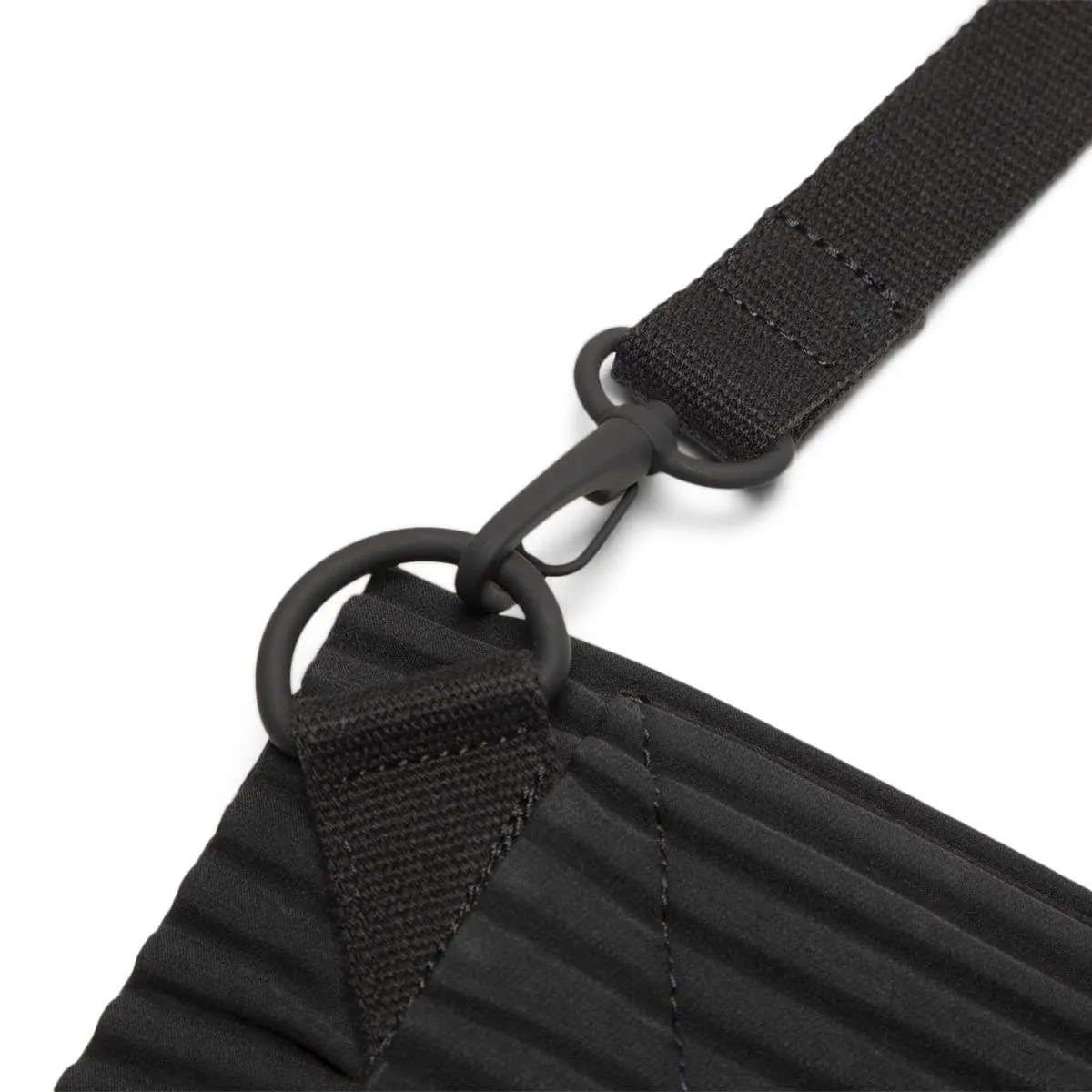 Pleats Flat Bag 3 Black