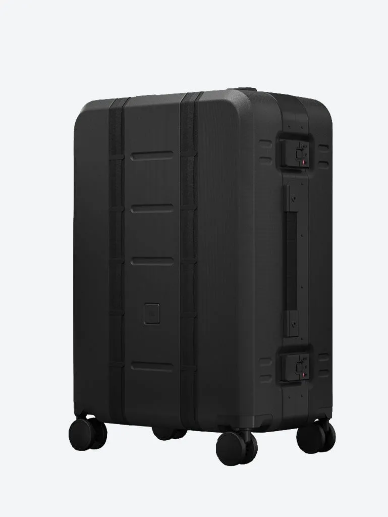 RAMVERK PRO CHECK-IN LUGGAGE MEDIUM BLACK OUT