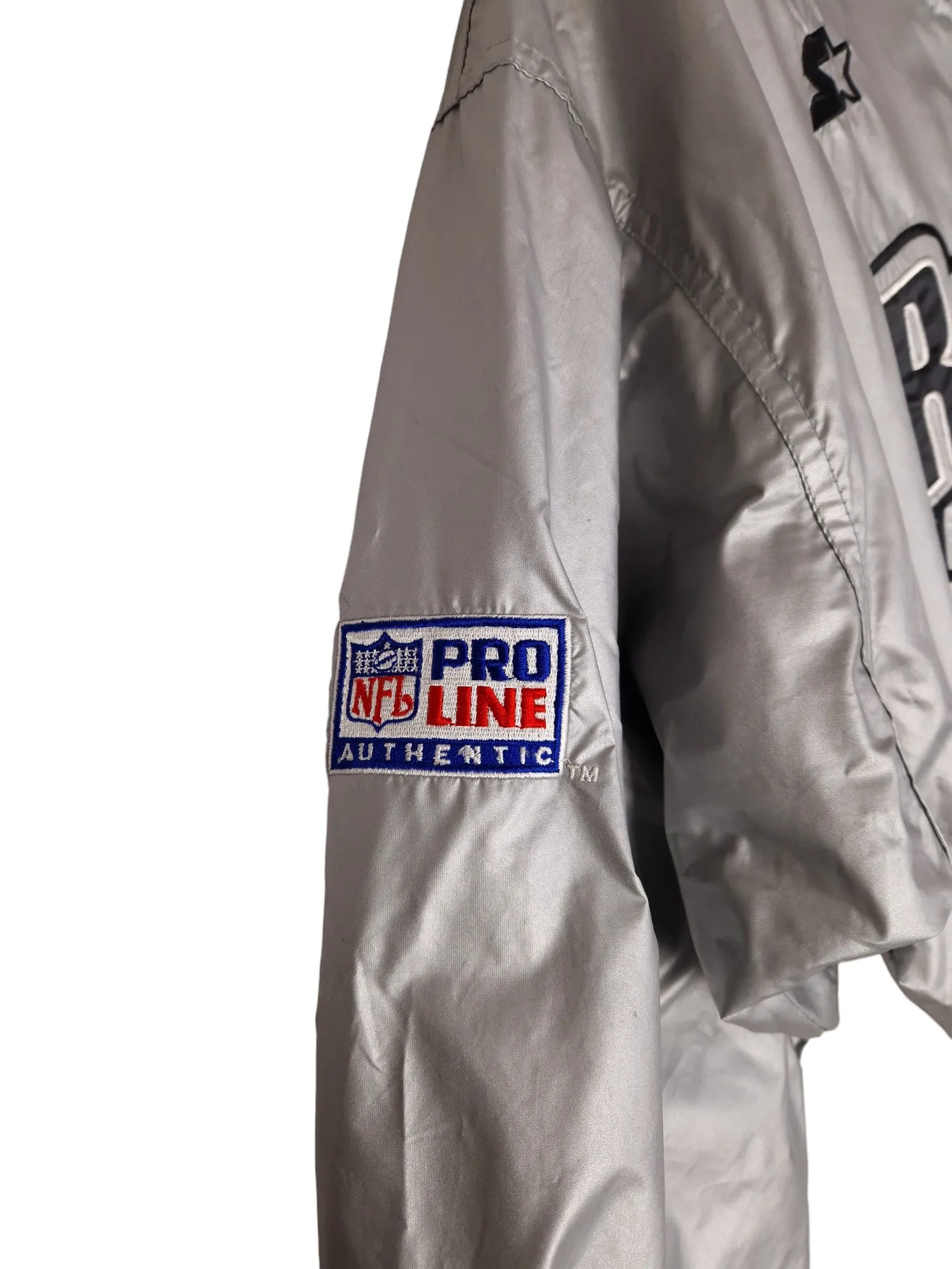 Satrter Pro Line Oakland Raiders Pullover Windbreaker - Size Medium