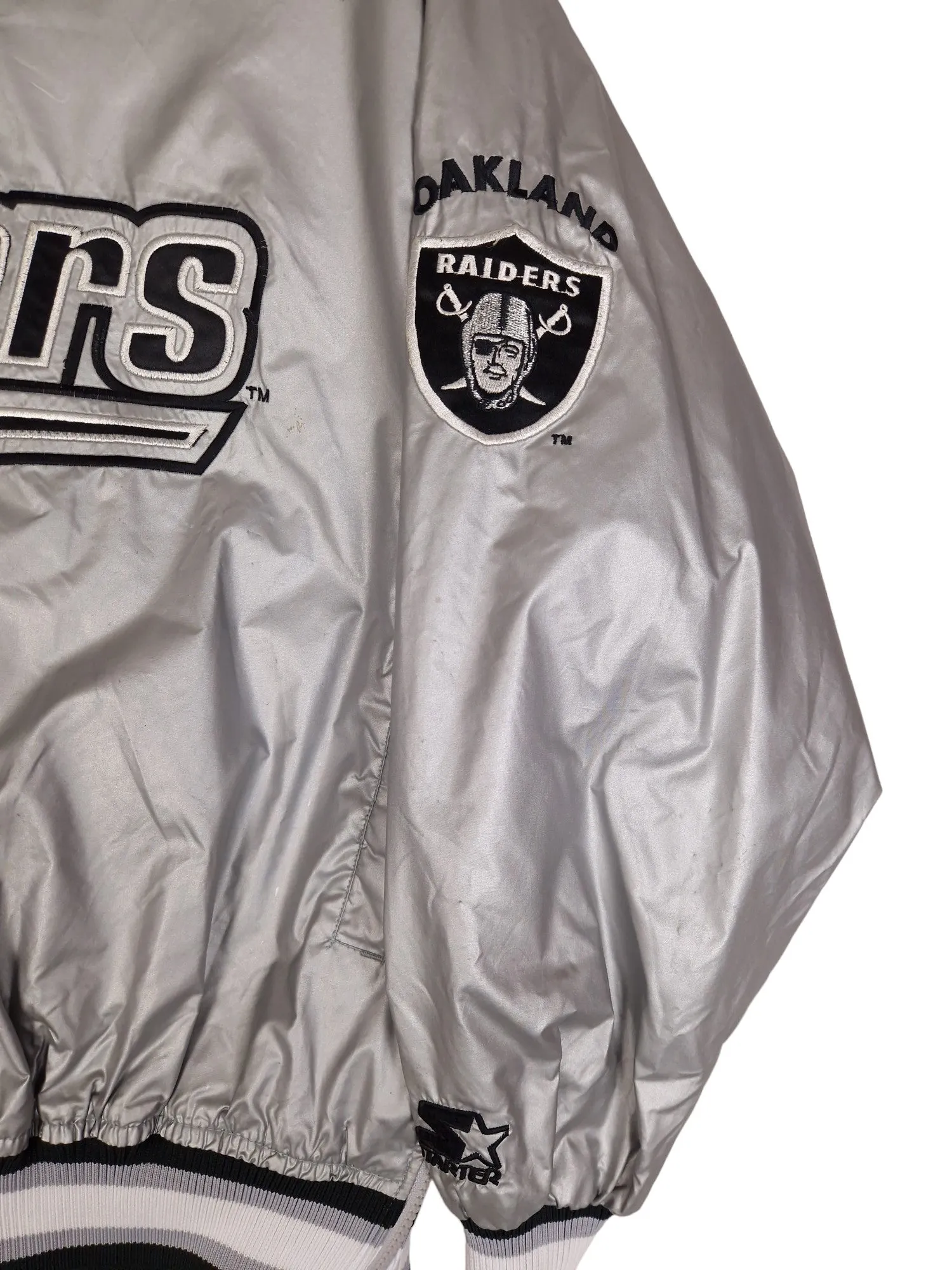 Satrter Pro Line Oakland Raiders Pullover Windbreaker - Size Medium