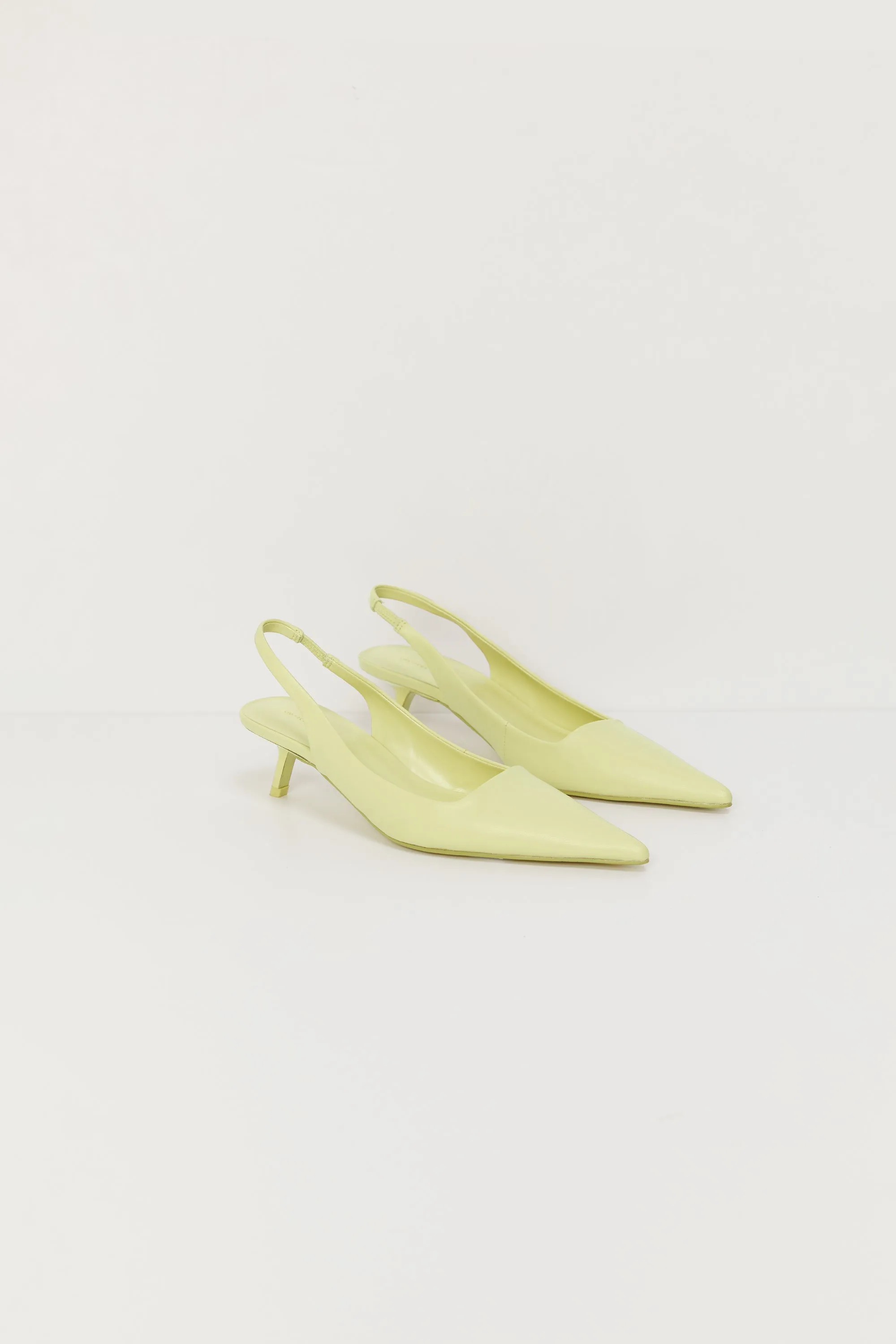 SLING BACK POINTED KITTEN HEEL