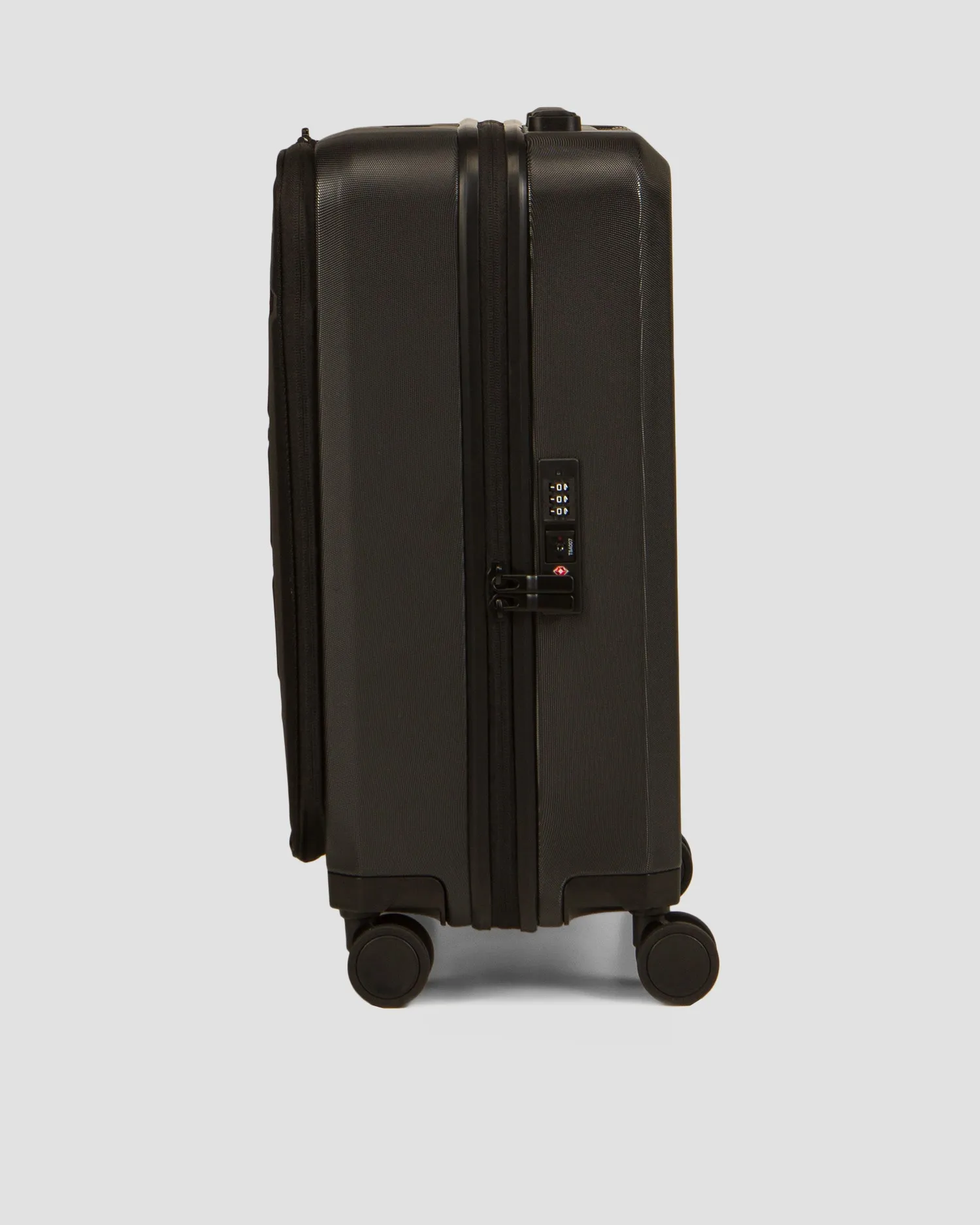 Suitcase on wheels Db Ramverk Front-Access Carry-On 504a01-black-out