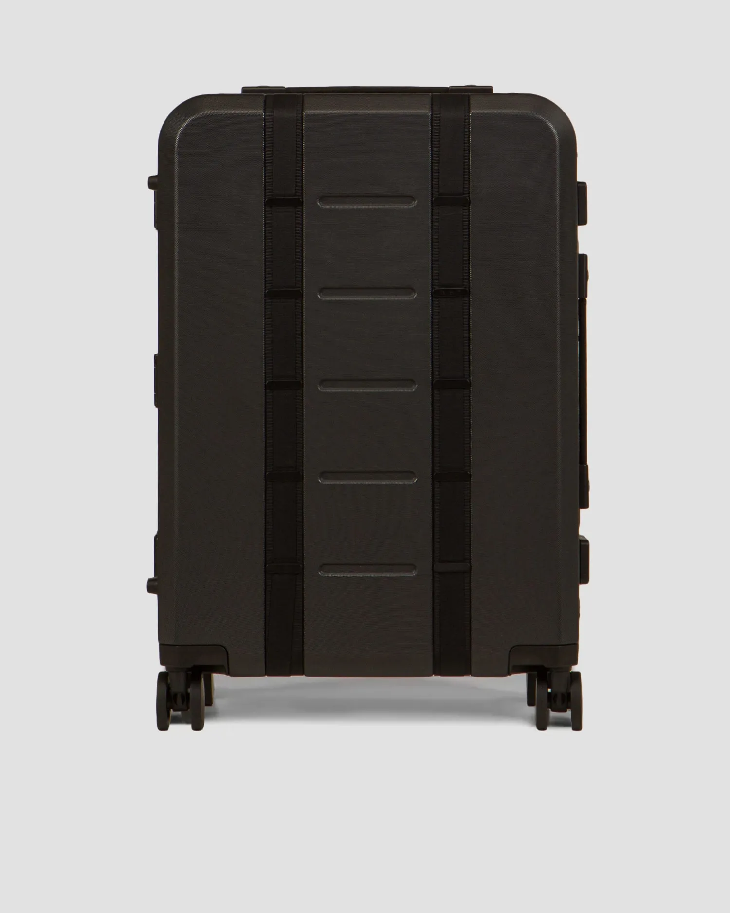 Suitcase on wheels Db Ramverk Pro Check-in Luggage Medium 67L 3000233004901-blackout