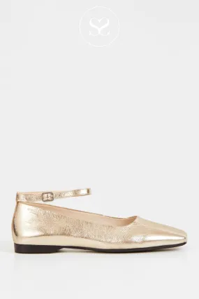 VAGABOND DELIA GOLD FLAT PUMPS