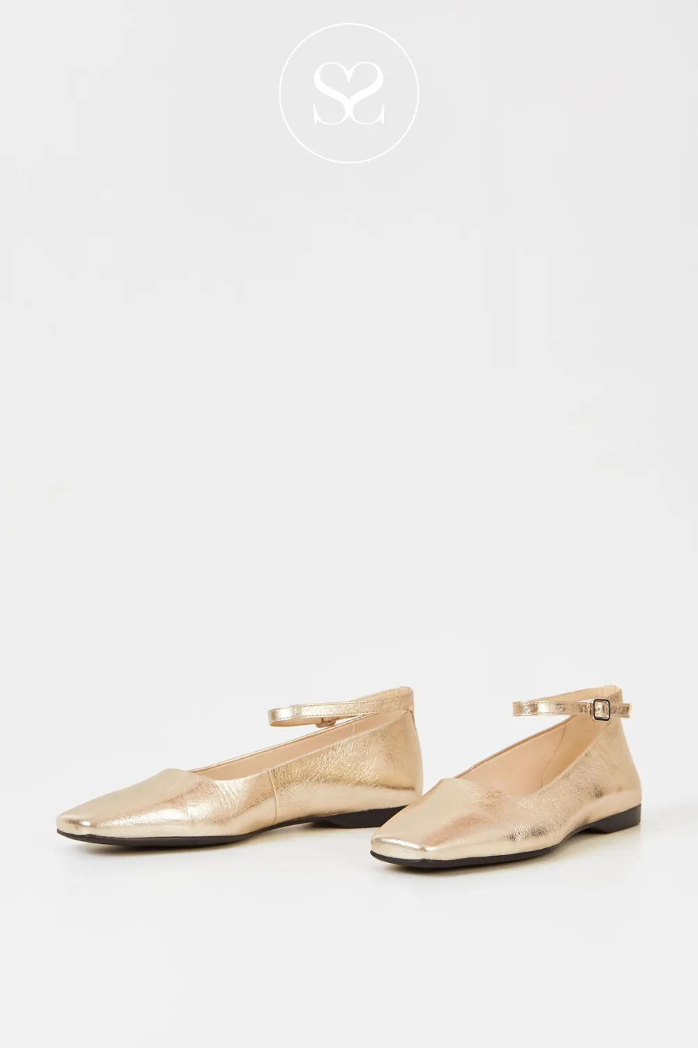 VAGABOND DELIA GOLD FLAT PUMPS