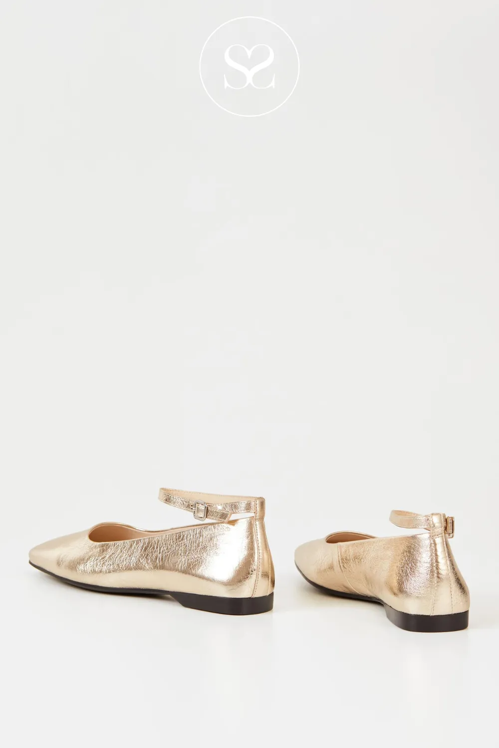 VAGABOND DELIA GOLD FLAT PUMPS