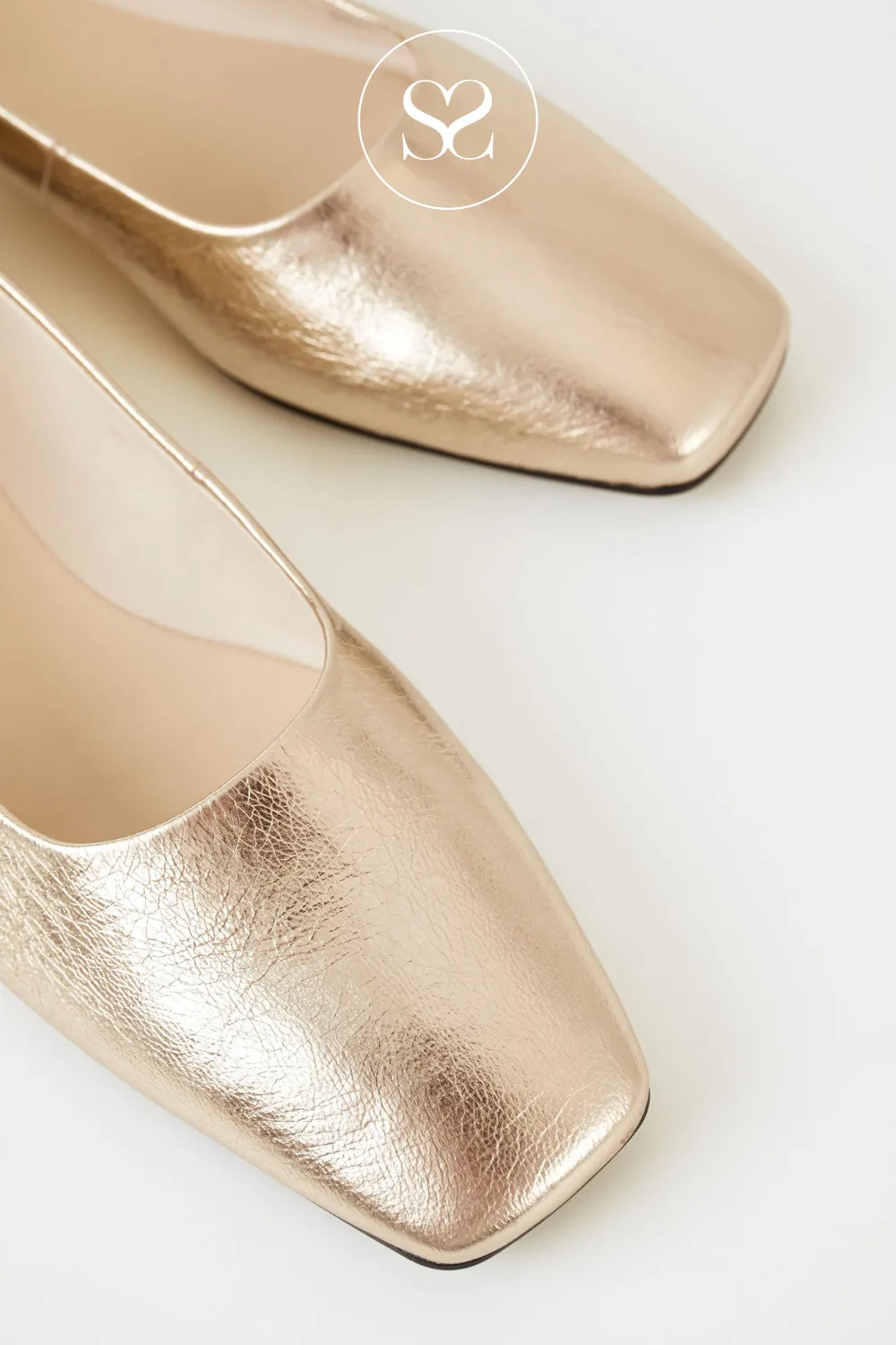 VAGABOND DELIA GOLD FLAT PUMPS