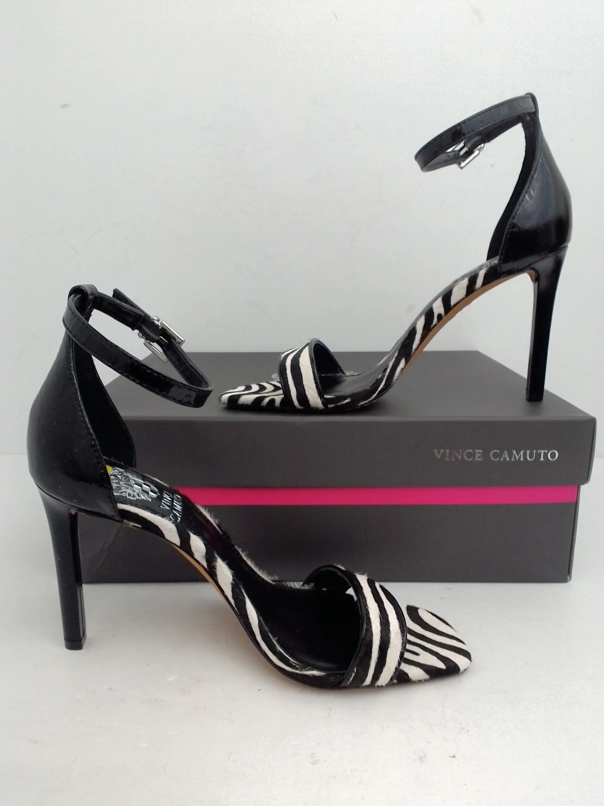 Vince Camuto Women's Lauralie Fur Black/White Heeled Sandal Size 5.5 M