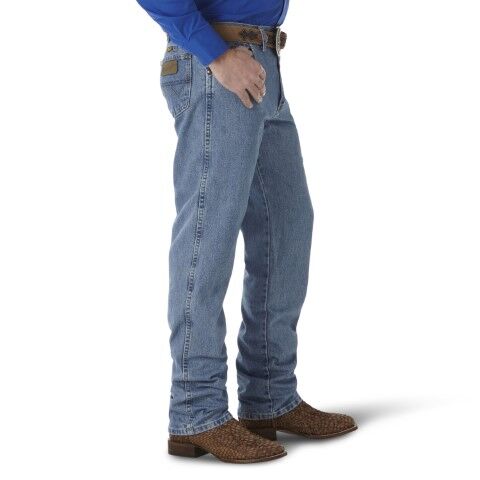 Wrangler Men's George Strait Cowboy Cut Jeans in Stone Wash