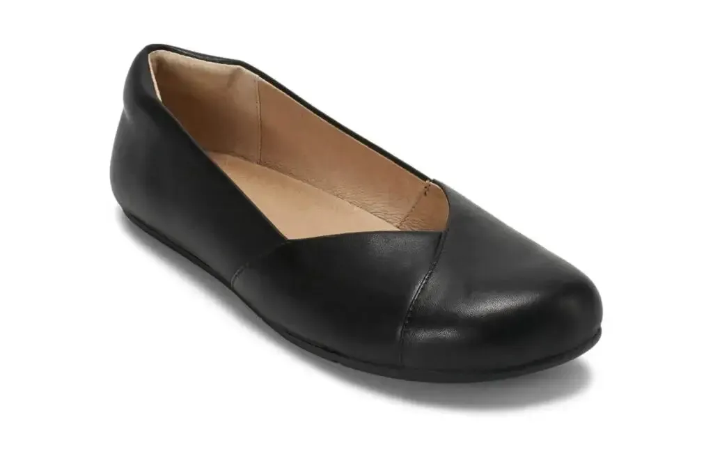 Xero Phoenix Leather - Women's Dressy Flat